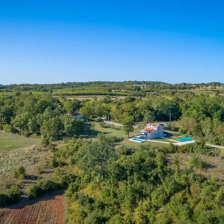 Villa Histria Hedonica In Zabrezani - Haus Fuer 4 Personen *