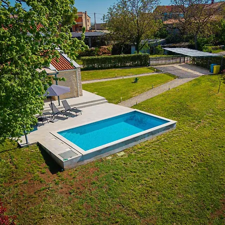 Histria Hedonica In Zabrezani - Haus Fuer 4 Personen Villa