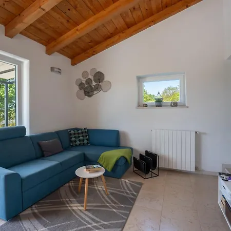 Histria Hedonica In Zabrezani - Haus Fuer 4 Personen Pazin